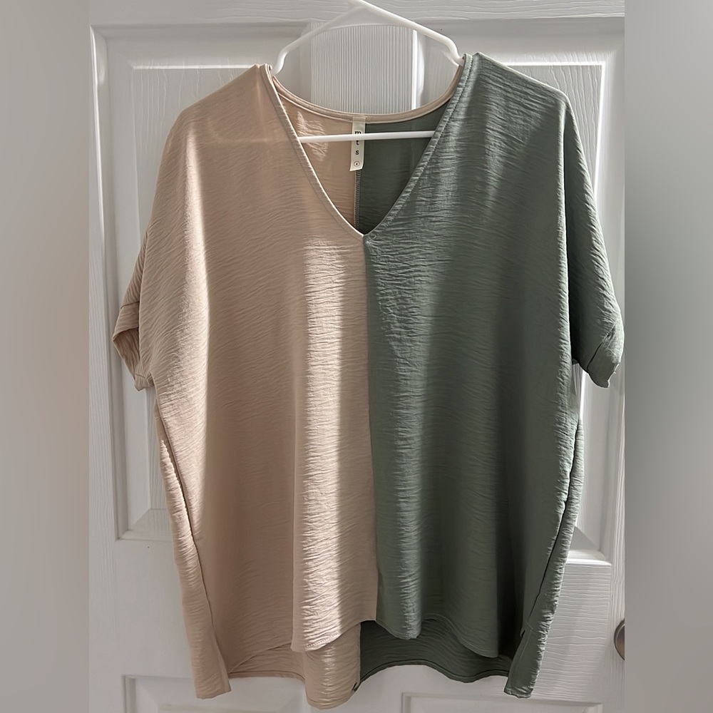 Size small color block top